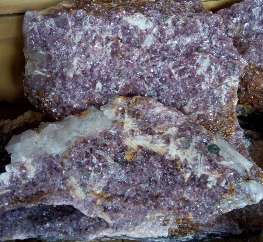 Lithium oxide rock